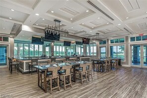 Dining - Completely Remodeled-Fully Furnished Modern 2BR/2BTH-Country Club Membership (Fort Myers)