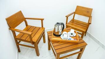 Deluxe-Doppelzimmer, Balkon, Meerblick | Innenbereich