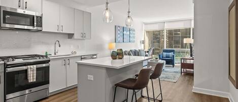 Fridge, microwave, oven, stovetop