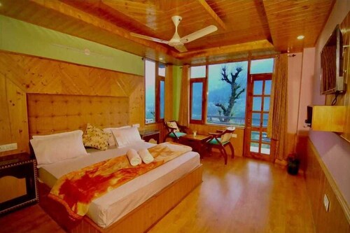Gorgeous 2-bedroom cottage in the heart of Manali
