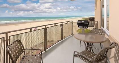 Cozy 1-bedroom resort in serene Seaside with ocean front view great Fireworks