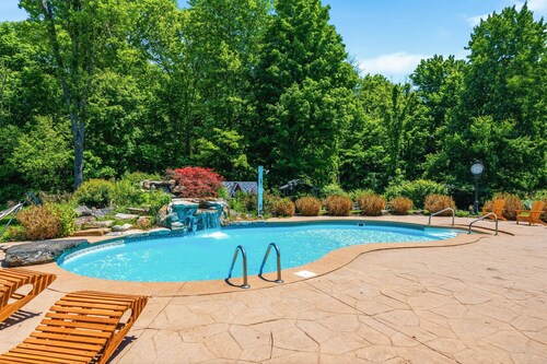 6BR w/ Heated Pool, Fire Pit & Gazebo | Sleeps 22