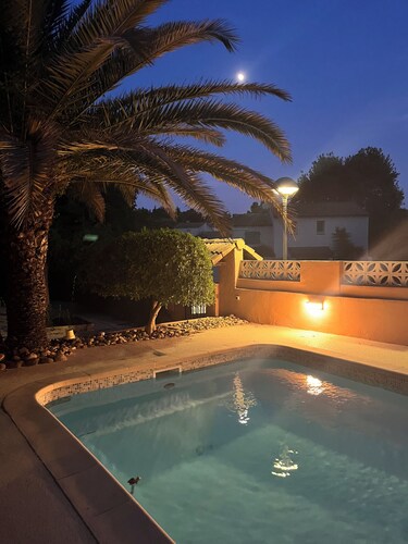 The Provençal Villa – Swimming Pool • Garden • Air Conditioning