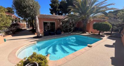 The Provençal Villa – Swimming Pool • Garden • Air Conditioning