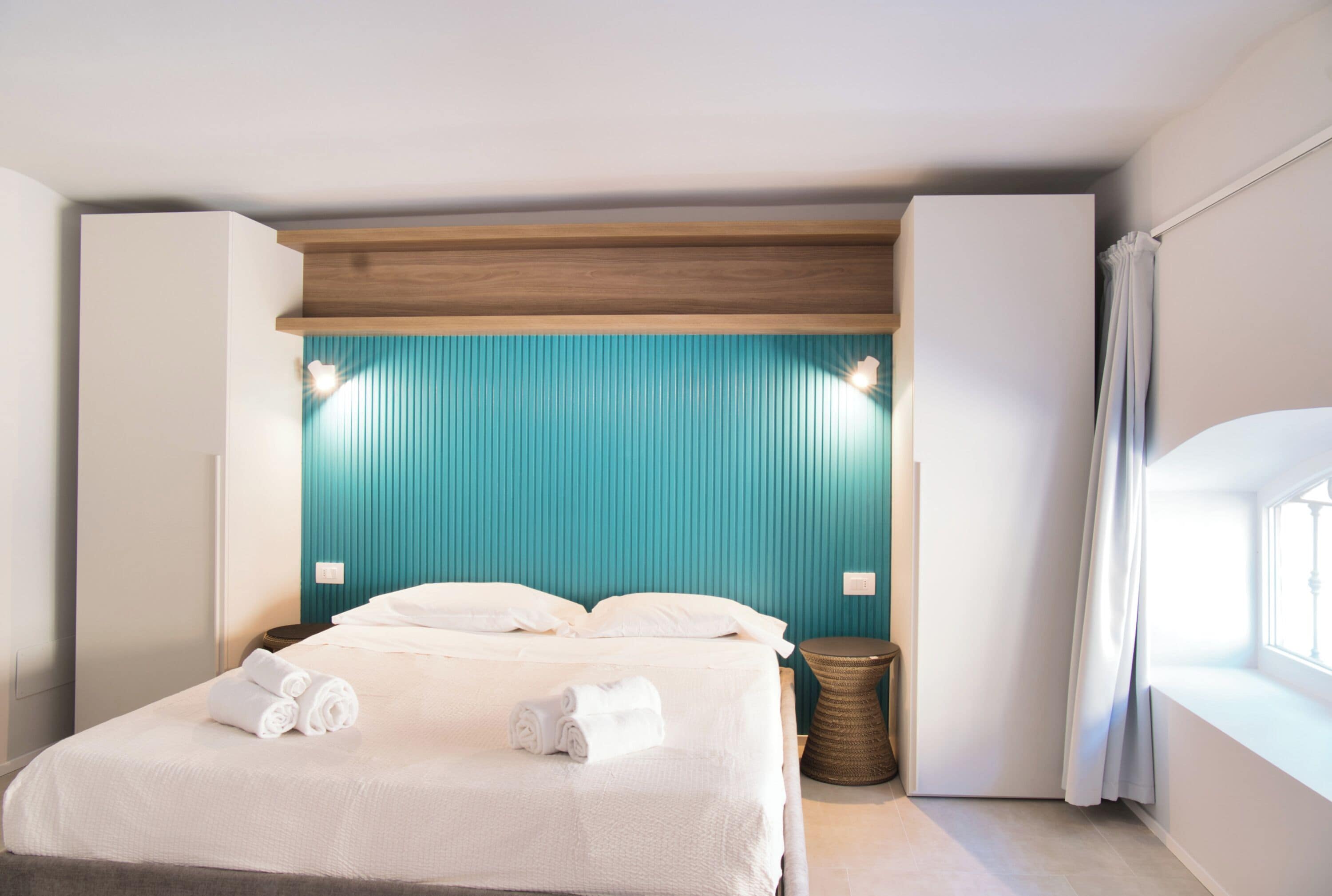 WiFi (free), bed sheets