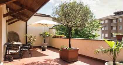 Unika House – Lecco Nest with Green Terrace