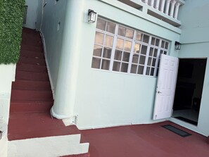 Exterior detail - A&A City Apartment (Castries)