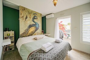 Iron/ironing board, free WiFi, bed sheets - Ground Floor of a Villa in Toulon - Private Pool (Toulon)