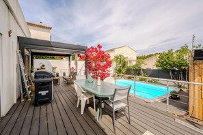 Outdoor dining - Ground Floor of a Villa in Toulon - Private Pool (Toulon)