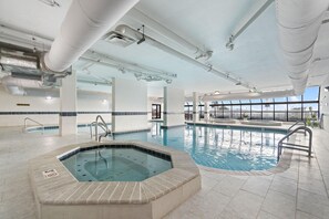 Kondominium, Beberapa Tempat Tidur (Phoenix 6 1111) | Kolam renang