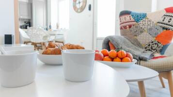 Apartment | Dining