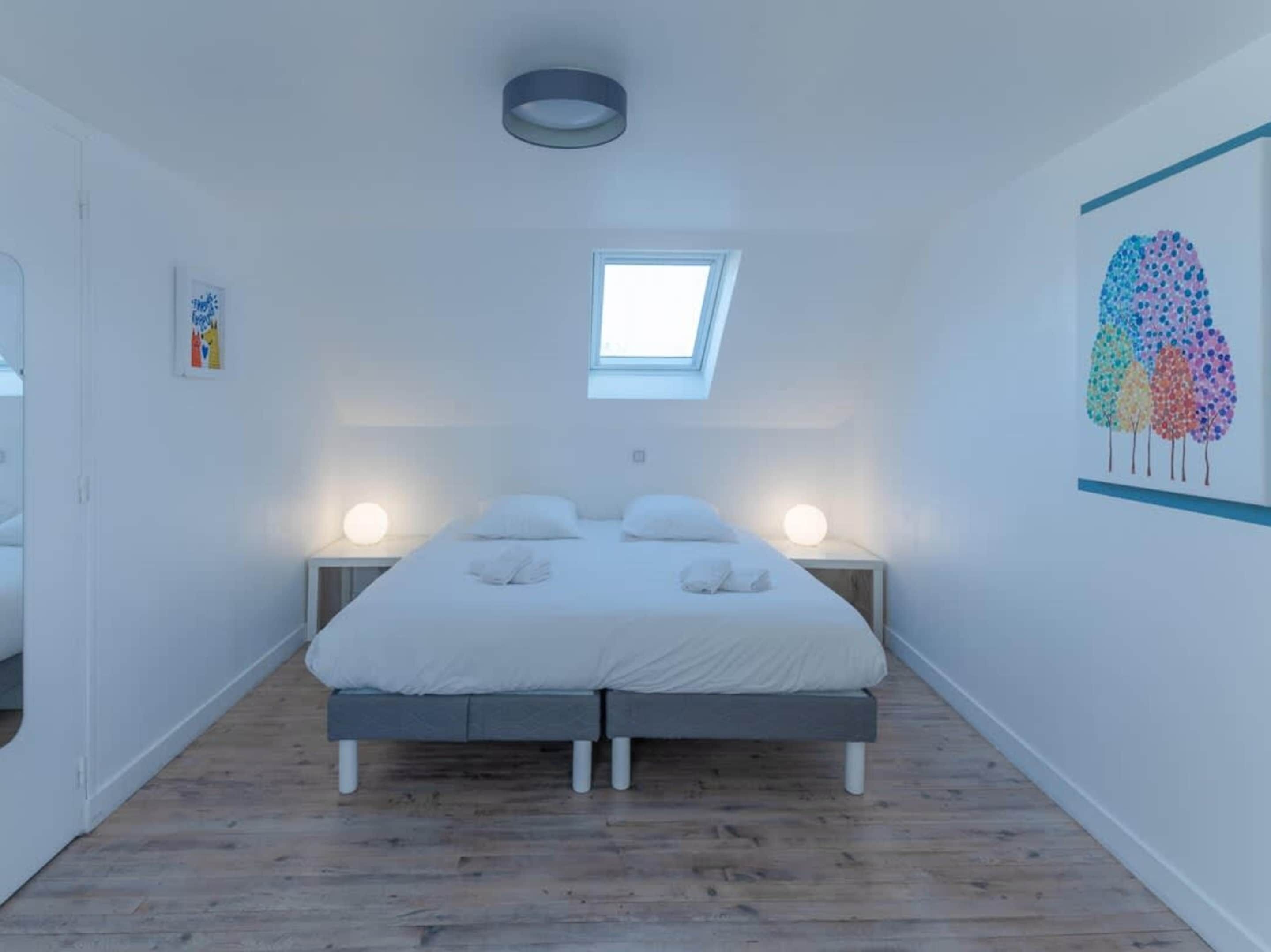 Apartment | 2 bedrooms, individually furnished, laptop workspace, iron/ironing board