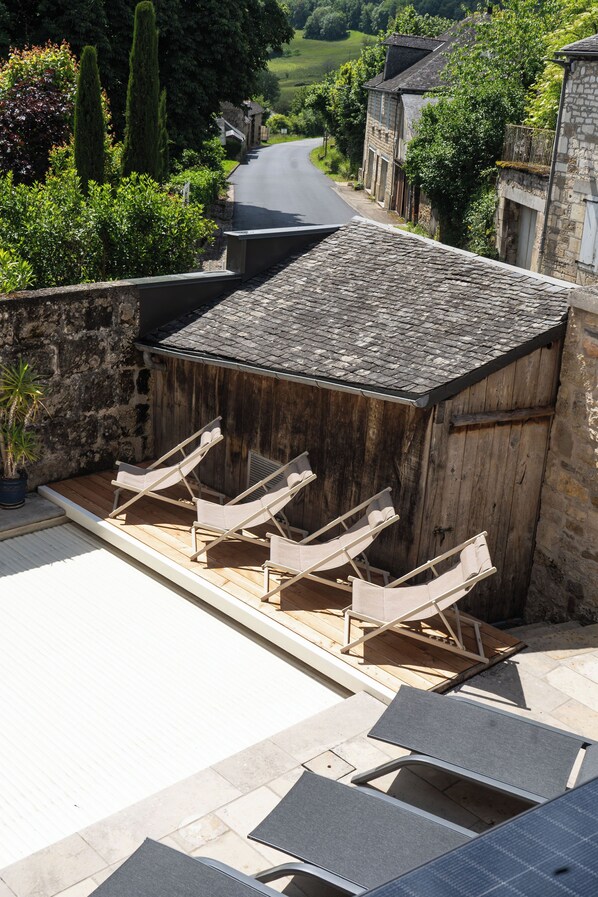 Property grounds - Villa Saulex - Luxury & comfort, swimming pool, and hot tub in the heart of Turenne. Chill & Play (TURENNE)