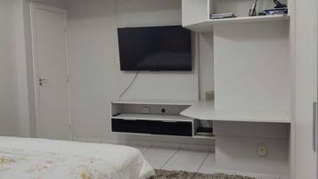 熨斗/熨衫板、Wi-Fi、床單