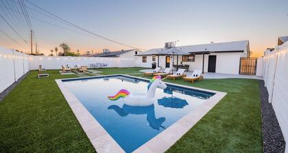 Sun & Social by Avantstay Private Pool + Firepit Putting Green + Games 10-min to Old Town