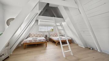 2 bedrooms, desk, iron/ironing board, travel cot