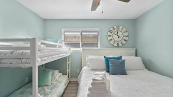 Desk, iron/ironing board, travel cot, WiFi