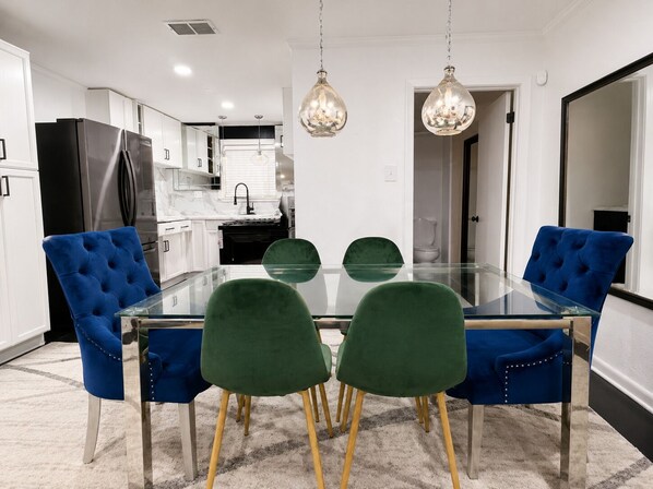 Dining - Secluded. Sophisticated. Unforgettable. (Prairieville)