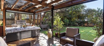 Roberts Retreat - Auckland Holiday Home