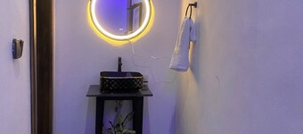 Zen House Arugambay