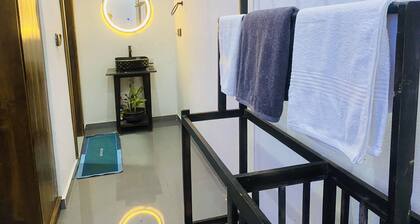 Zen House Arugambay