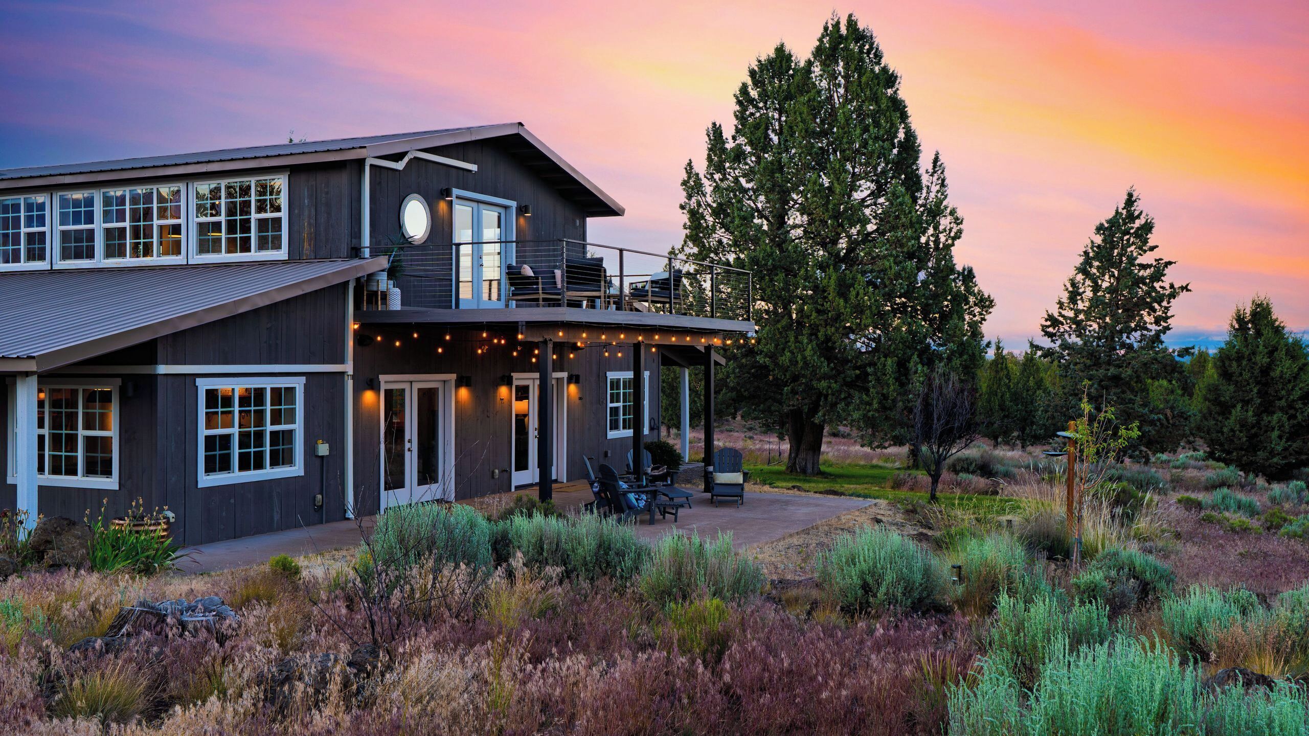 House (3 Bedrooms) | Exterior