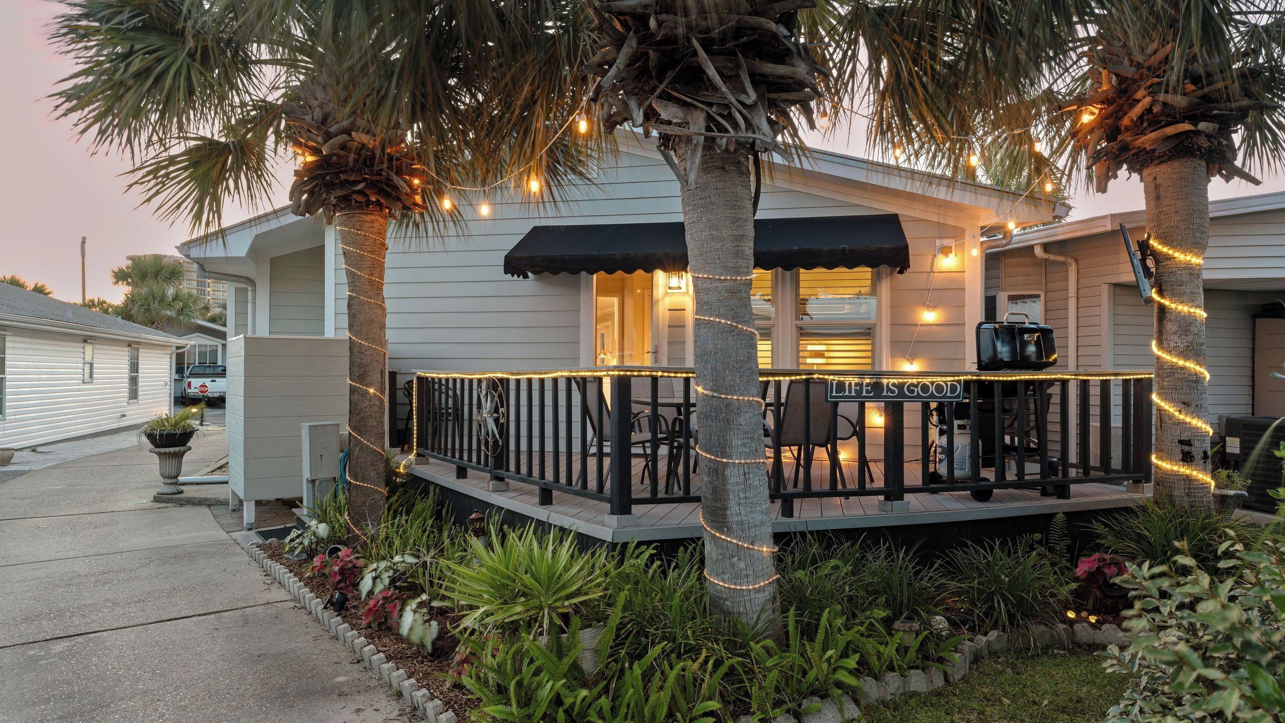 House (3 Bedrooms) | Front of property