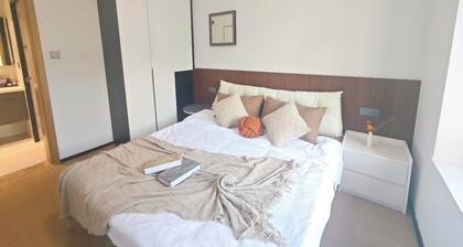 Elegant apartment with balcony in High quality compound near line11 Shanghai