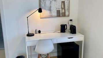 Deluxe-Doppelzimmer, 1 King-Bett, Bergblick | Minibar, individuell dekoriert, individuell eingerichtet