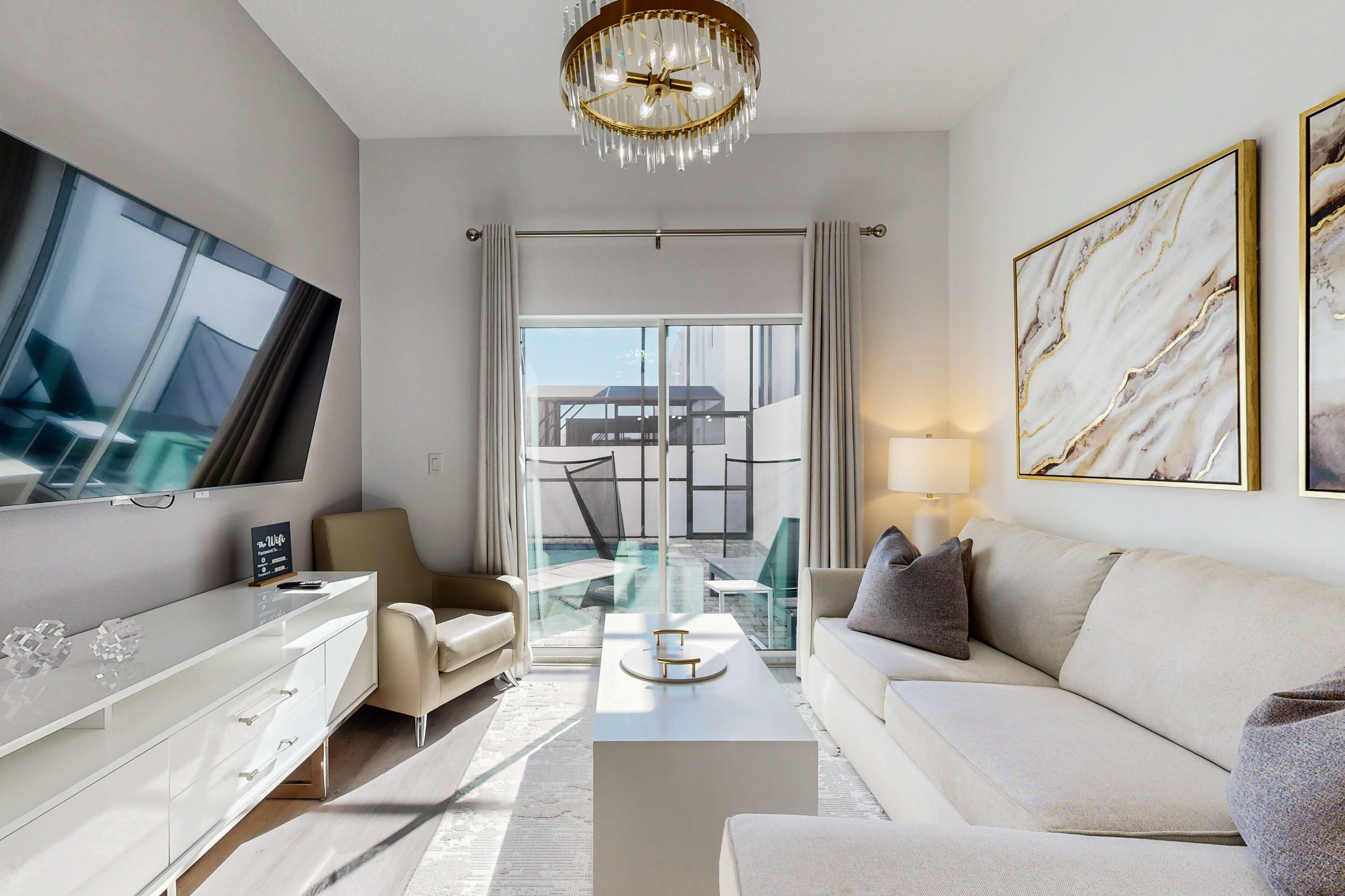 House, Multiple Beds (Azur Resort 605) | Living area