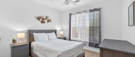 Condo, Multiple Beds, Pool View (SL101-3174-Secret Lake Retreat Apt202) | 2 bedrooms, individually decorated, individually furnished, bed sheets