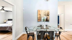 Ferienhaus, Mehrere Betten, Poolblick (Whispering Waters Villa) | 4 Schlafzimmer, individuell dekoriert, individuell eingerichtet