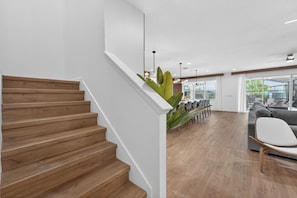 บ้านพัก, หลายเตียง, วิวสระว่ายน้ำ (Sonoma's Tranquil Lux Retreat) | ภายใน