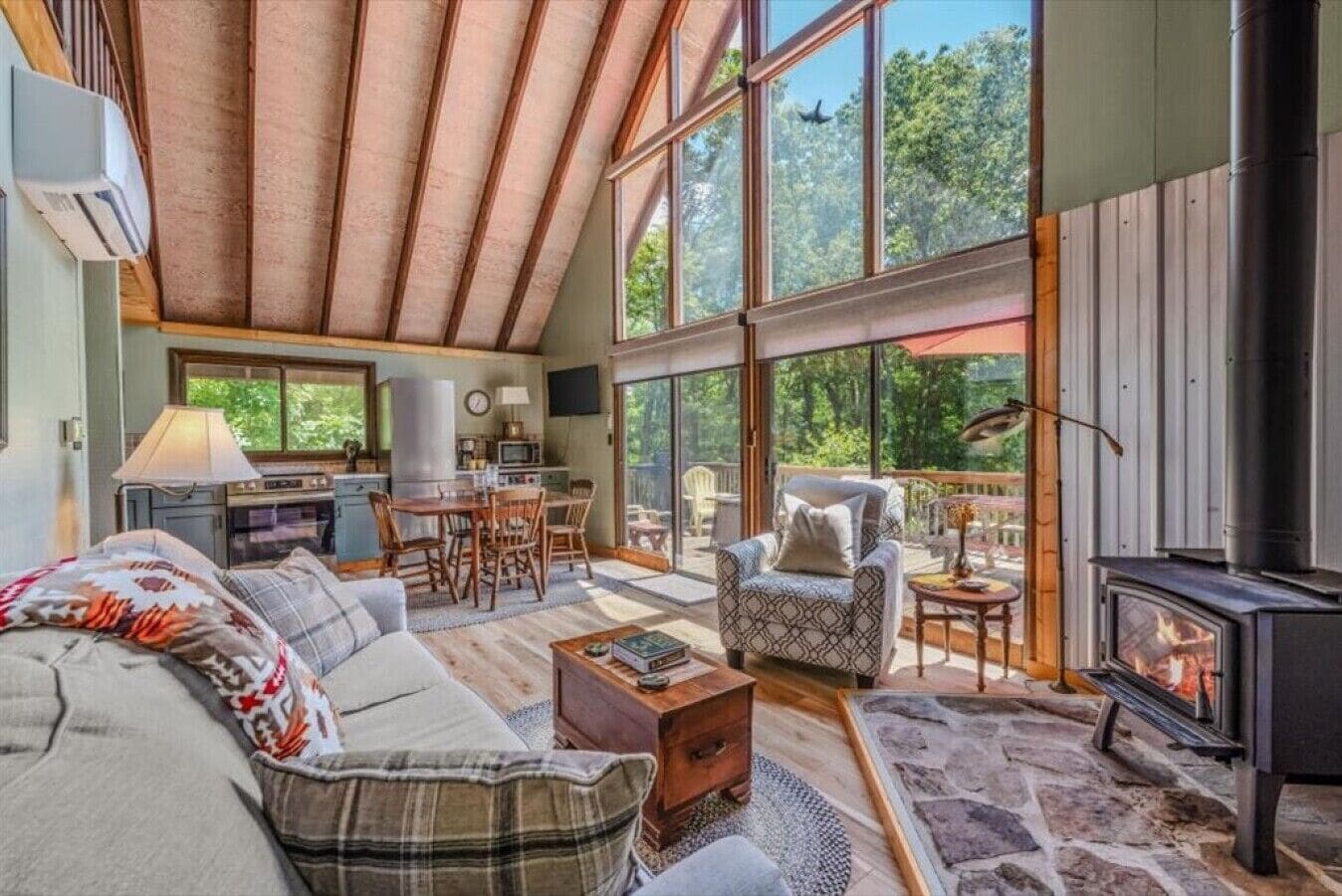 Slow mornings and wooded views.