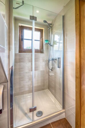 House | Bathroom - Nature Escape With Pool & Garden Views (Ribnik)