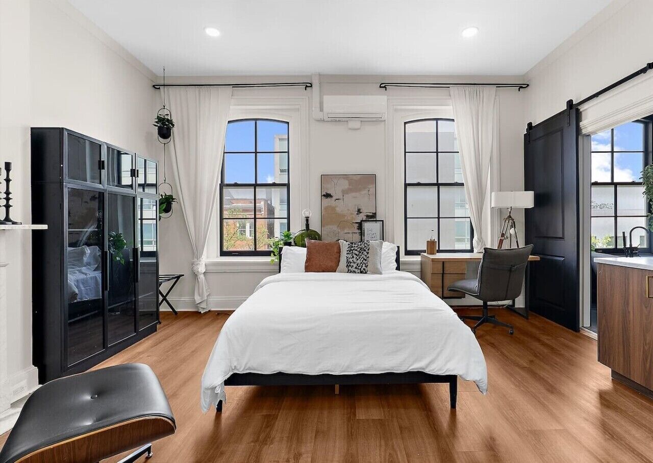Desk, iron/ironing board, free WiFi, bed sheets