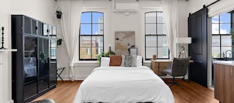 Luxury Two Queen Suite - Haven at The Marle Boutique Hotel Near JHU & DT