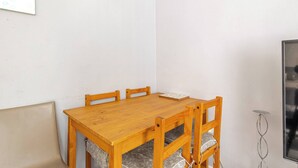 Hus, 4 soverom, balkong | Spiseområde