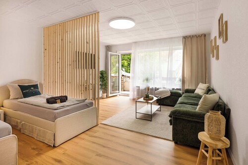 MOLA Apartments-Ruhrnah-Zentrum-Balkon-Parken-4P.
