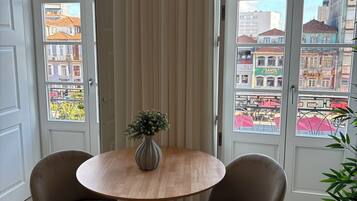 Comfort Studio, City View | Living area | 42-inch Smart TV with digital channels