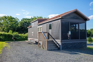  Hillside Premium Loft Cabin | Exterior