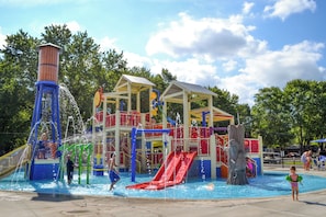 Water park - Jellystone Park Gardiner (Gardiner)