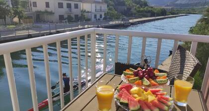 Two Bedroom Apartment with Balcony and River View