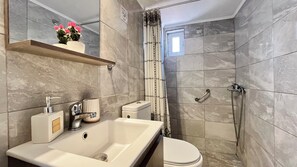 Shower, hair dryer, towels, soap - Family & Friends Studio with balcony / Near to Sea (Poros)