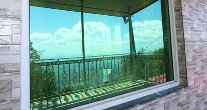 2-Bedroom Self-Contained Accommodation with Entire Private Floor