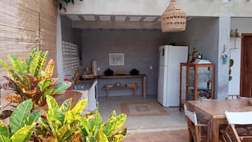 Tempat makan luar