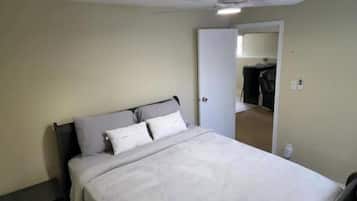1 bedroom, iron/ironing board, WiFi, bed sheets