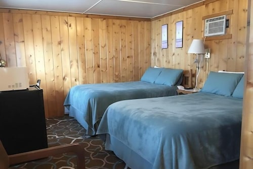 Hilltop Motel