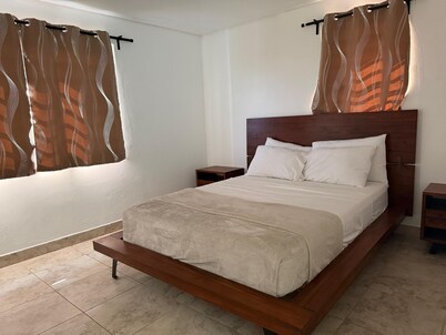 Newly renovated 2-bedroom, 1-bathroom apartment.