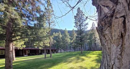 7R Guest Ranch - Room 3 (Deluxe)